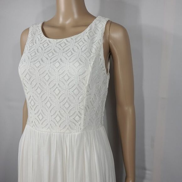 Alya Cream Cotton Fit and Flare Cocktail Dress - Picture 5 of 9